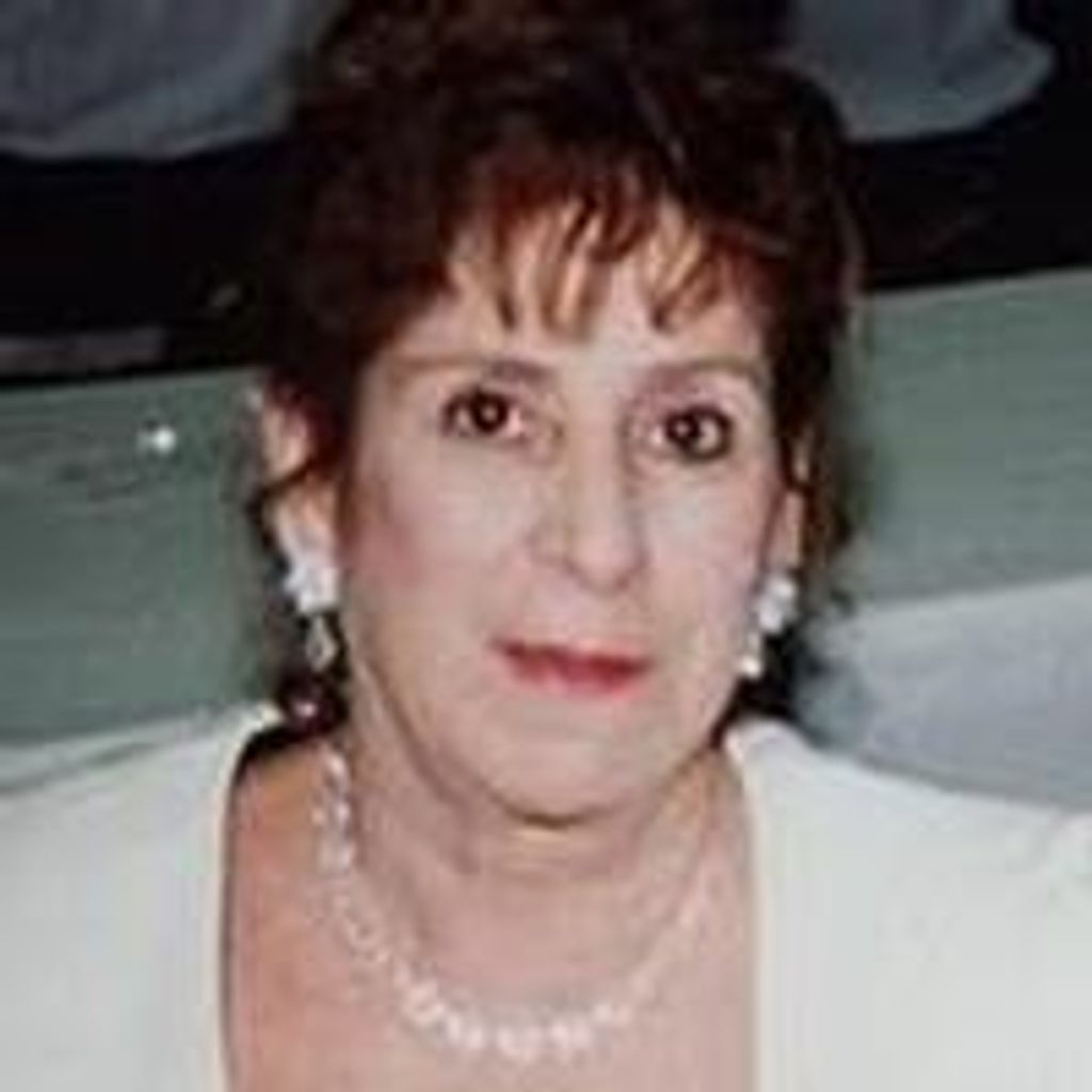 Clara M Espinosa