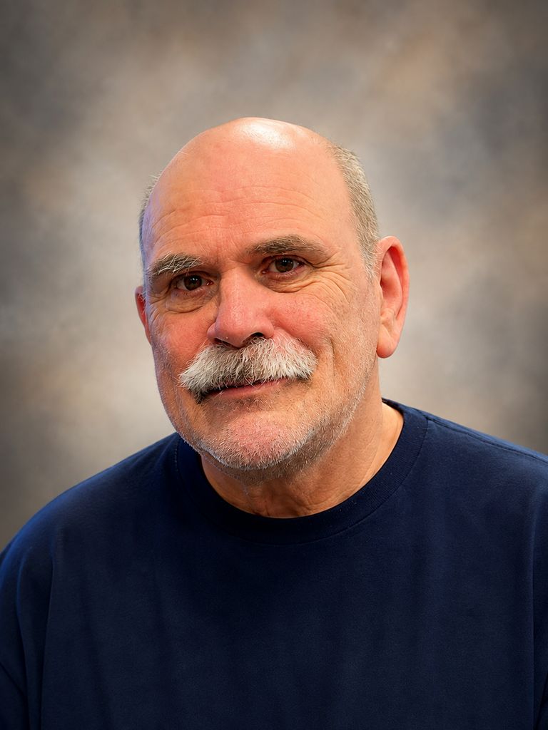 David R Shapland