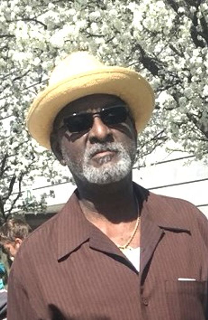 Robert Carey Profile Photo