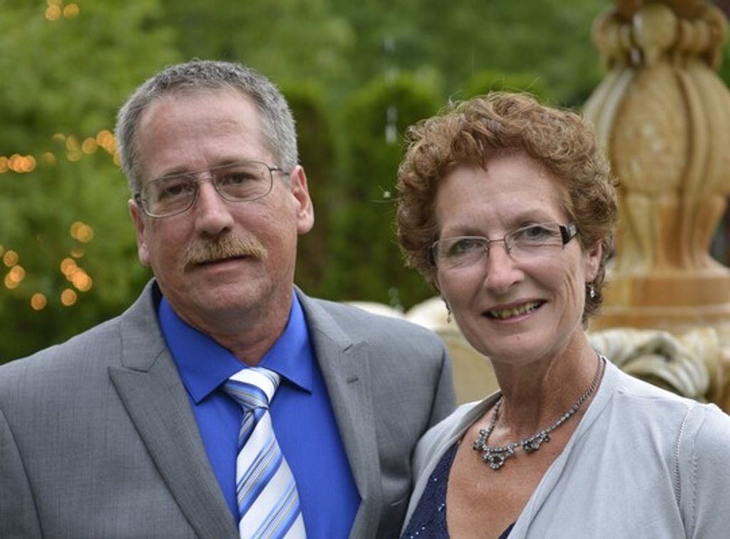 Carolyn And Frank Ruth Profile Photo