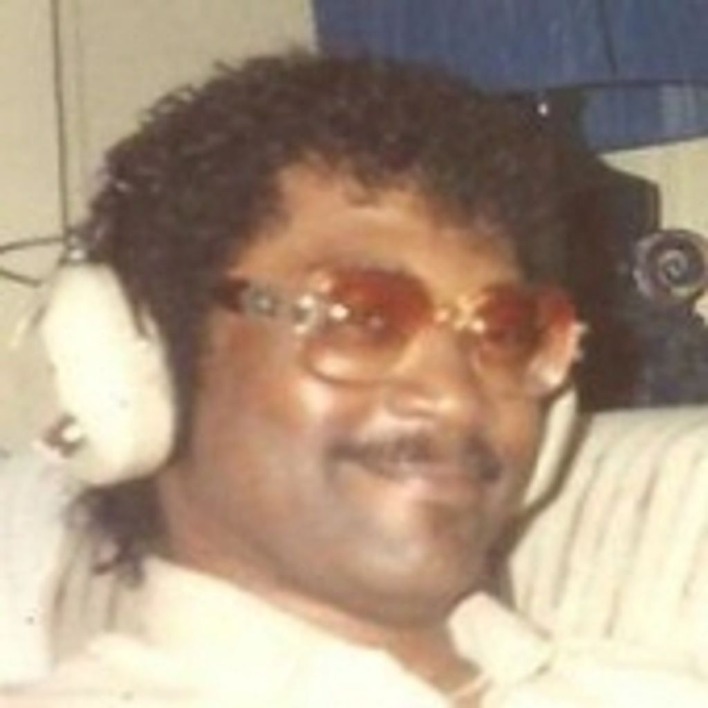 Edward "Magic Man Mike Dj" Jones