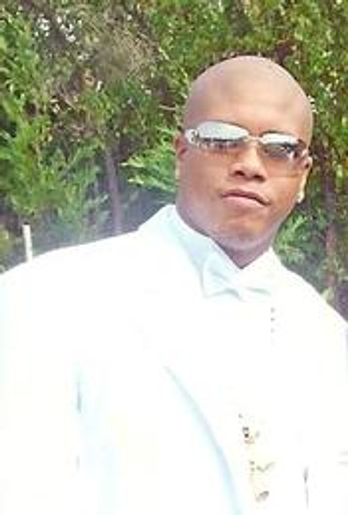 Levon Deshawn Martin, Sr.
