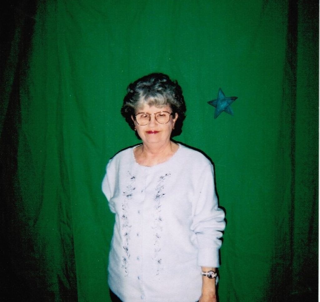 Villa  Faye Smith
