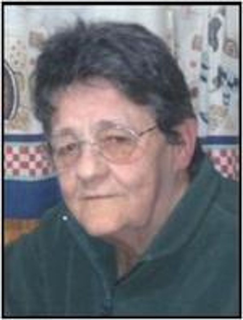 Linda E (Mckay)  Boles