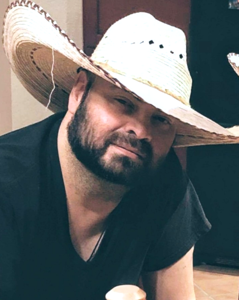 Victor Dominguez Profile Photo