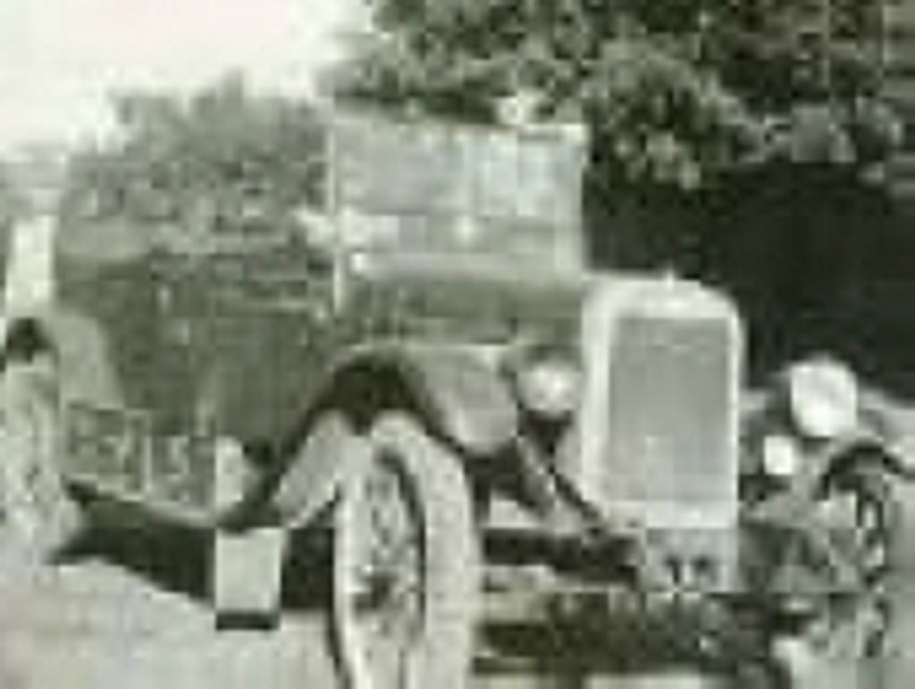 Elwyn  "Red" Saunders