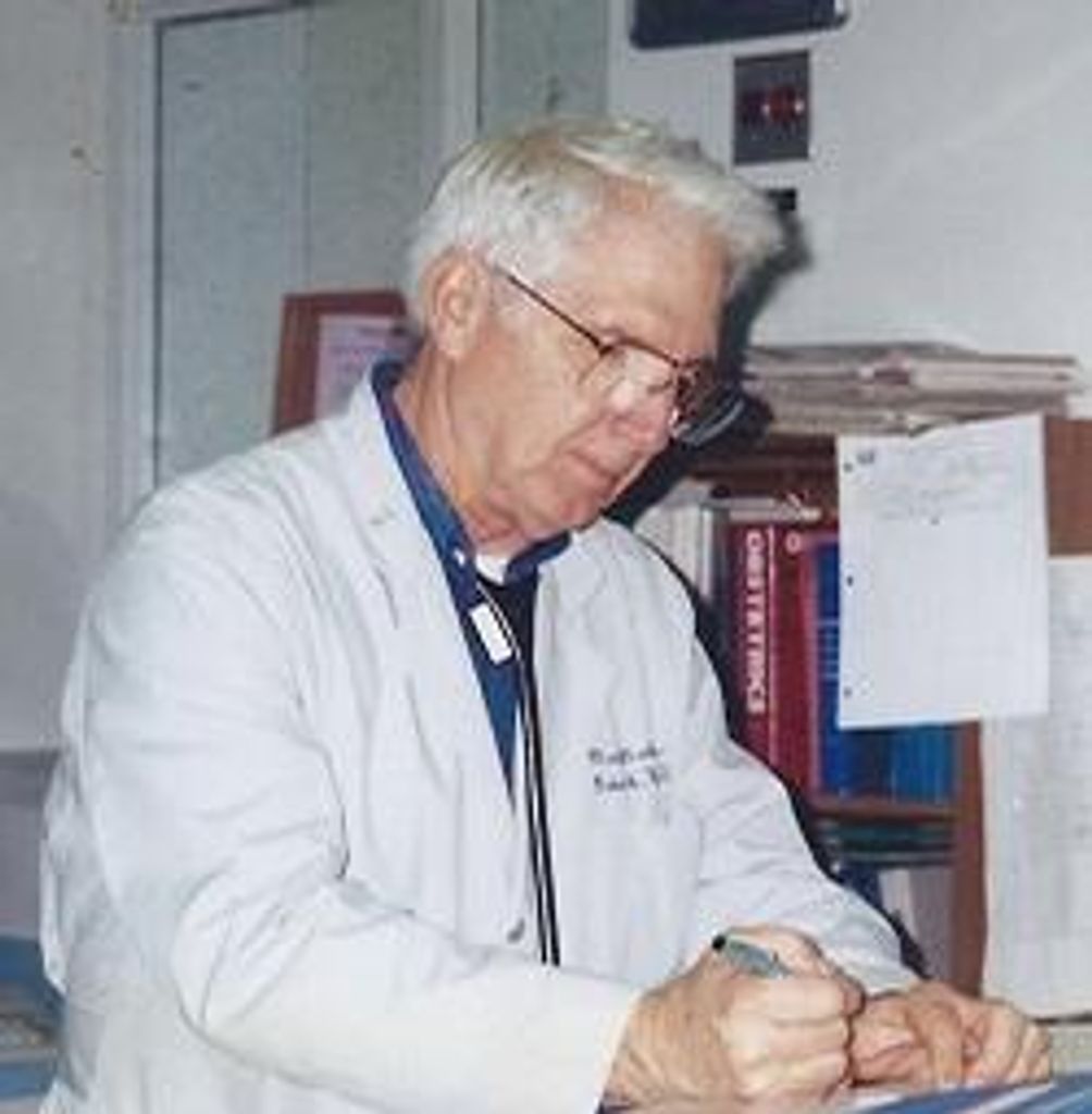 Dr Robert H White Profile Photo
