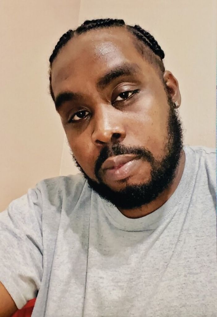 Dewayne L Gordon