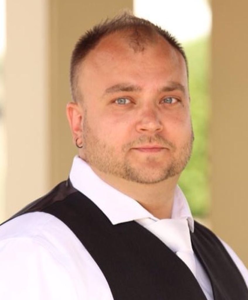 Aaron Barker