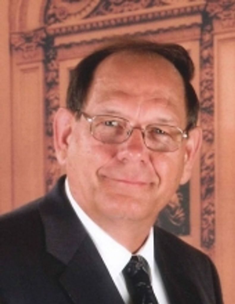 Lyle  Victor Schultz