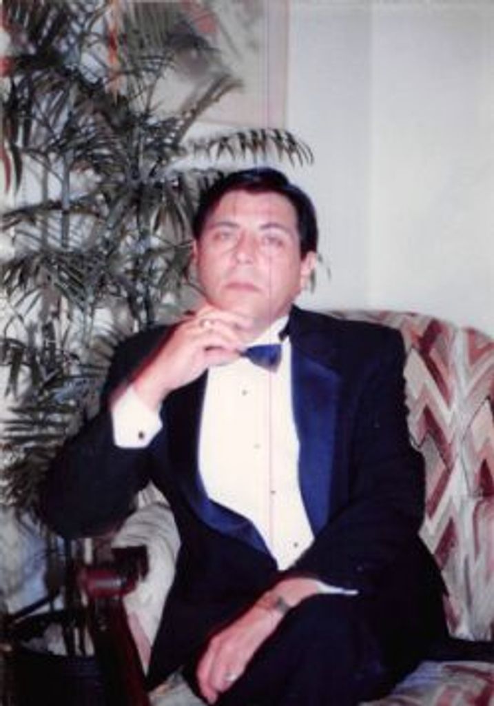 Reynaldo Shears Flores