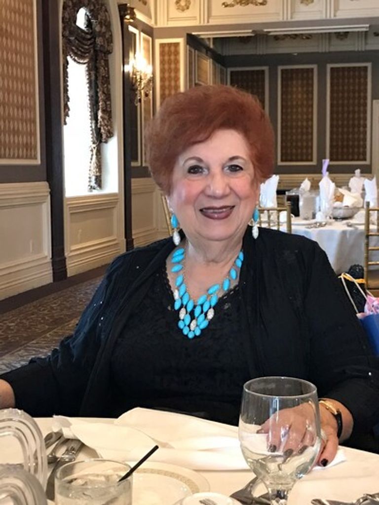 Marie Abbate Minimi Profile Photo