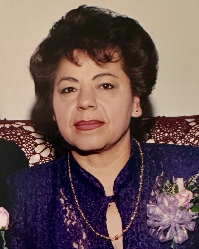 Maximiana Torres Profile Photo