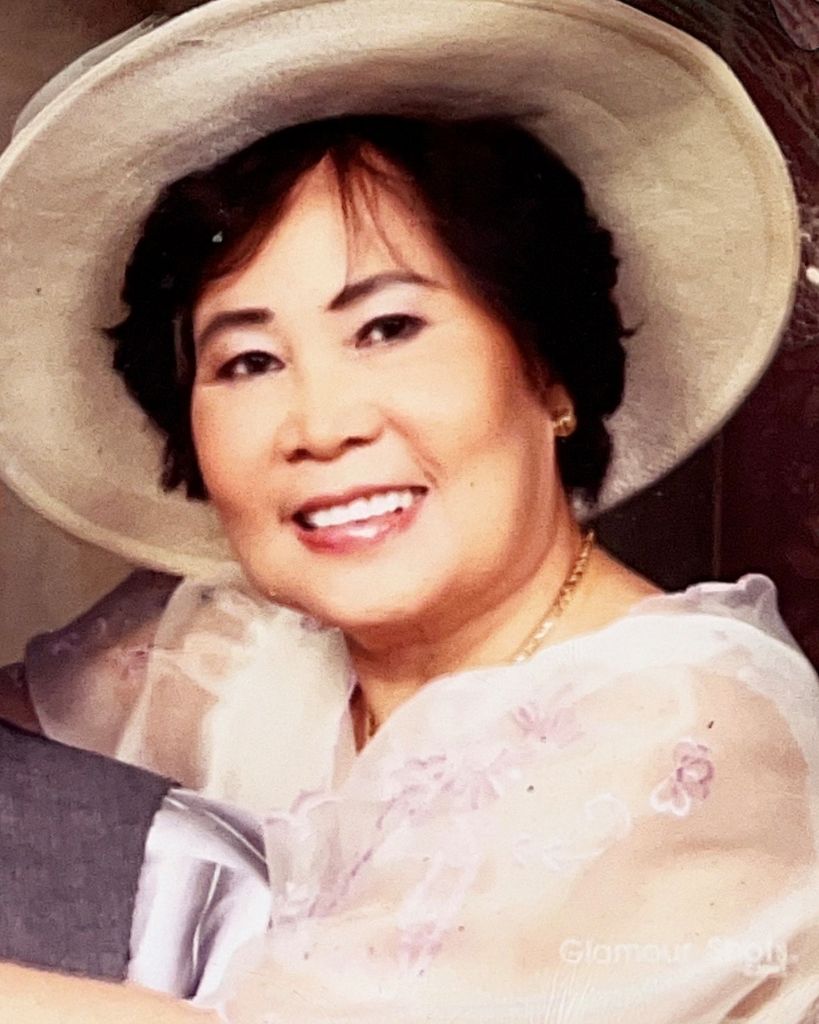 Julia Estaban Cruz Profile Photo