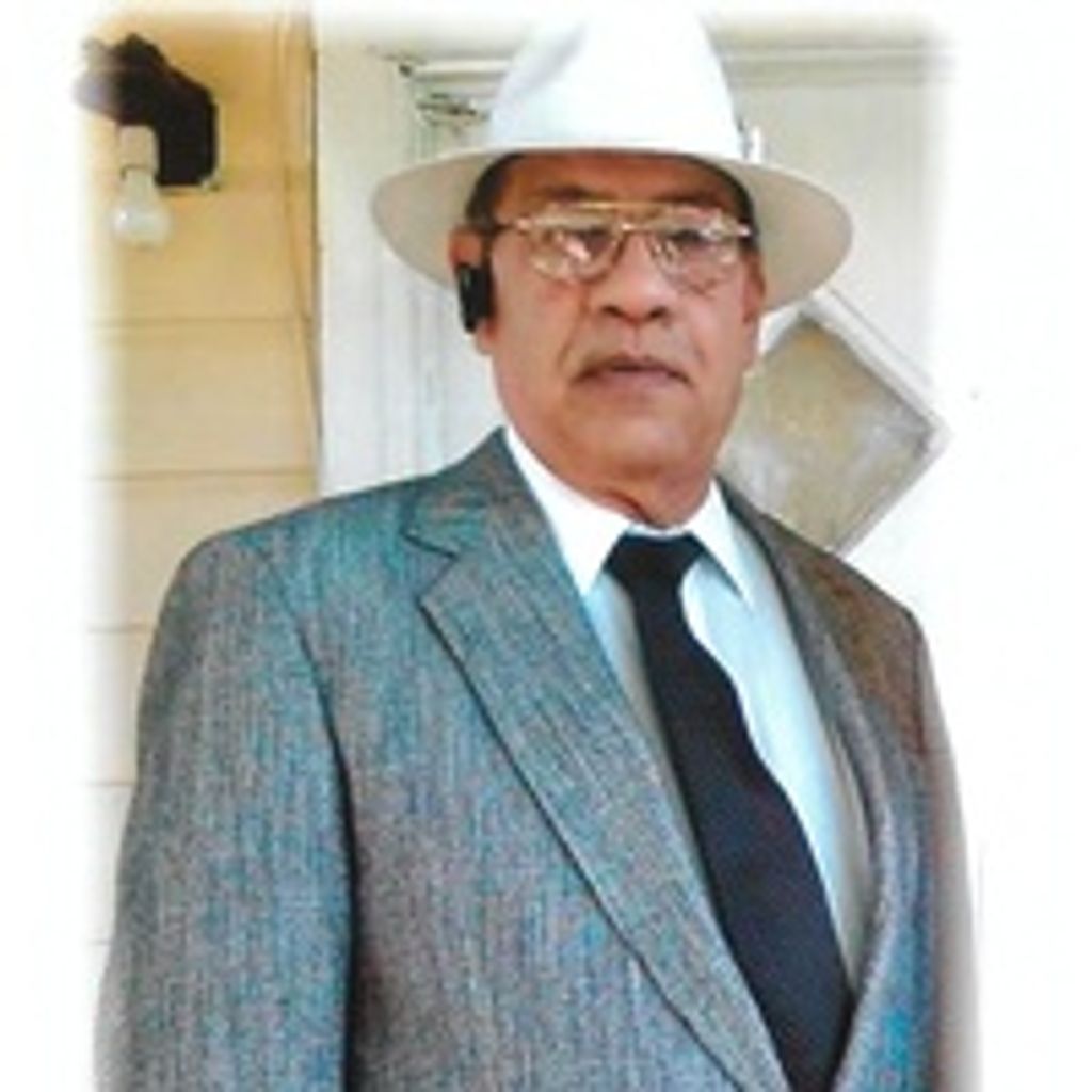 Manuel Salazar De Leon
