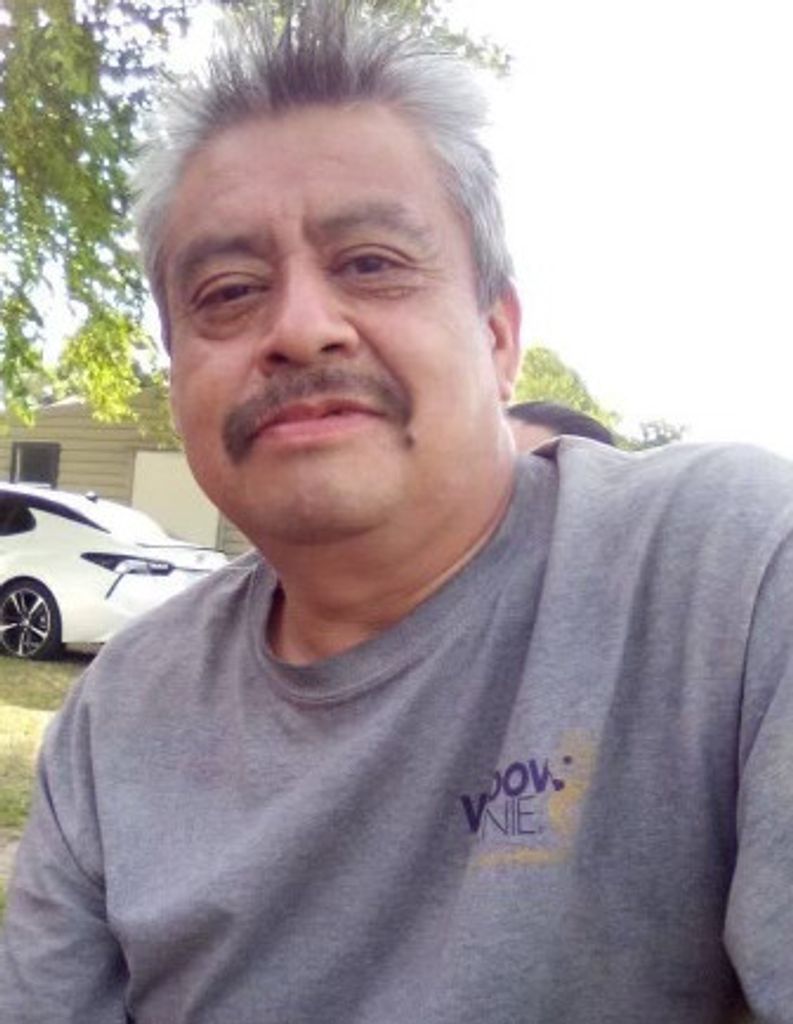 Irineo Perez Profile Photo