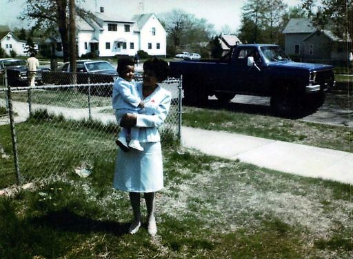 Earline Wilson photo gallery thumbnail 20 of 85
