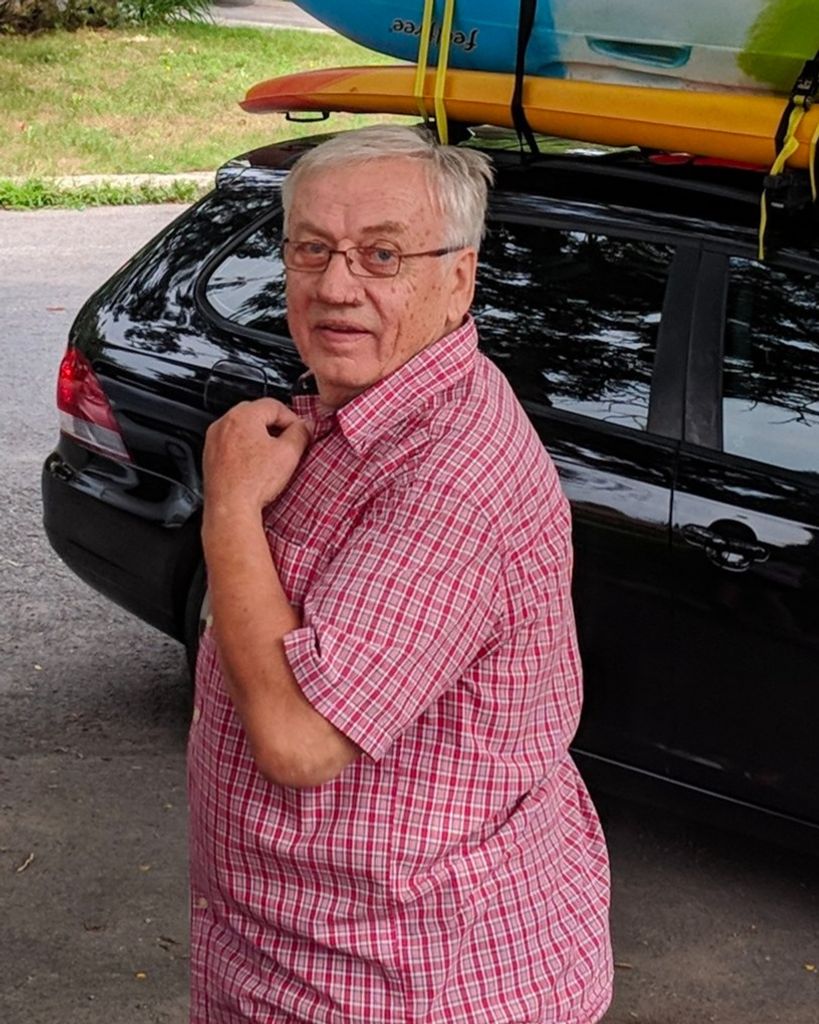 Ladislav (Les) Simek Profile Photo