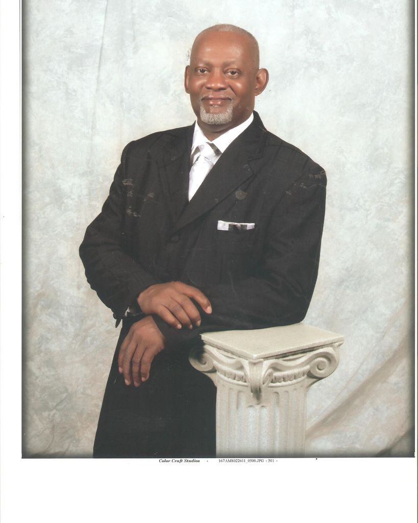 William T Thomas