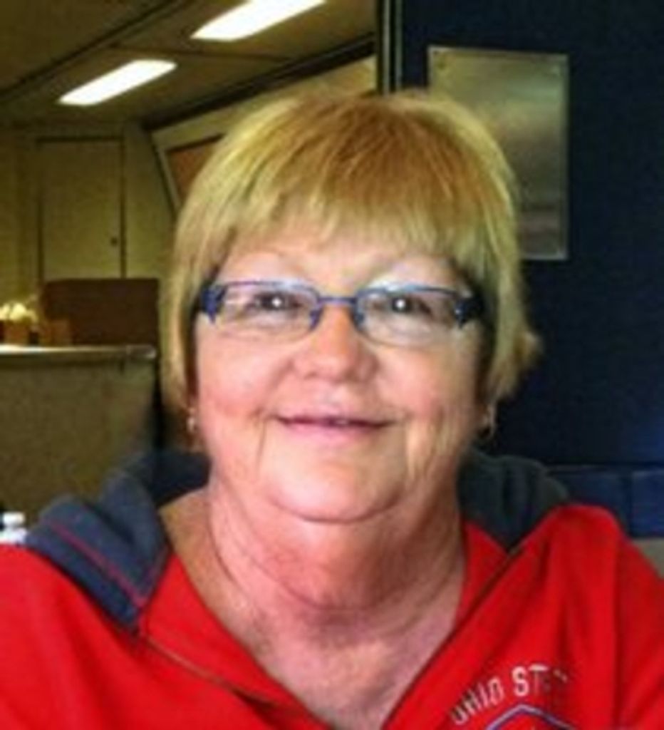 Robin J Leach Profile Photo