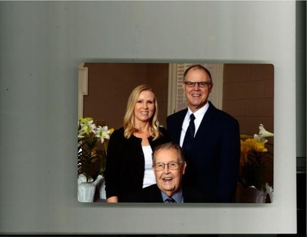 Kenneth Vernon Hathaway Profile Photo