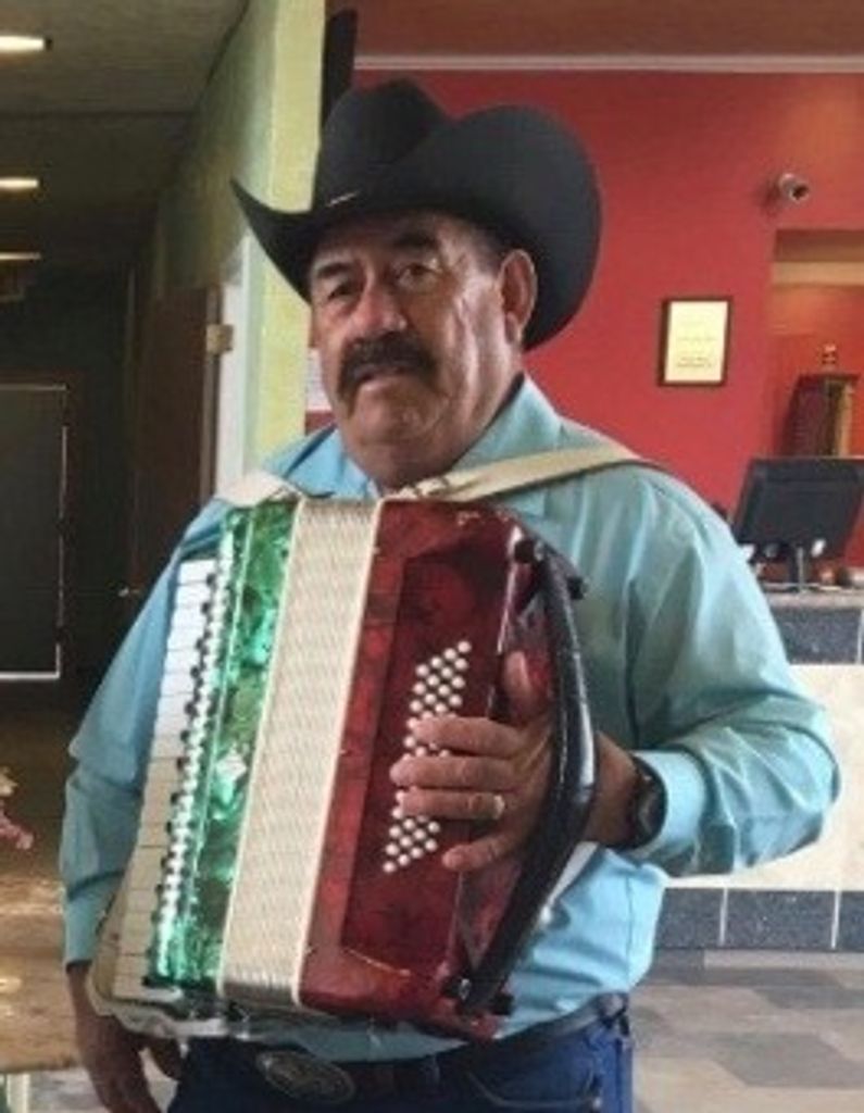 Roberto Lujan