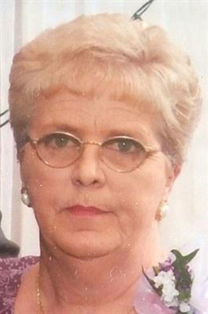 Dwania  Quardelia Young