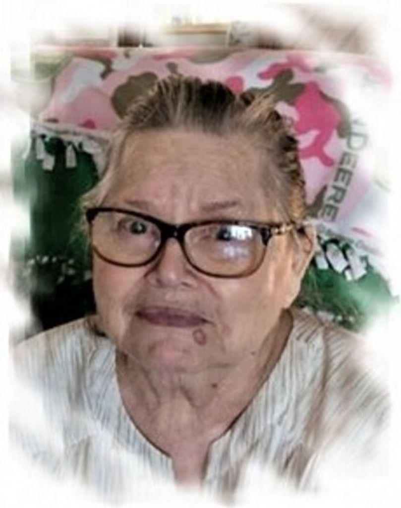 Audrey Della Robertson Profile Photo