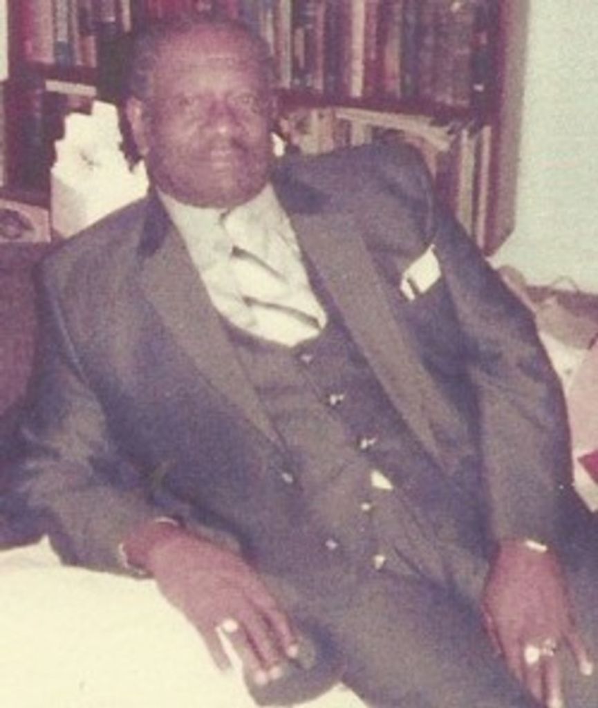 Moses Wray Profile Photo