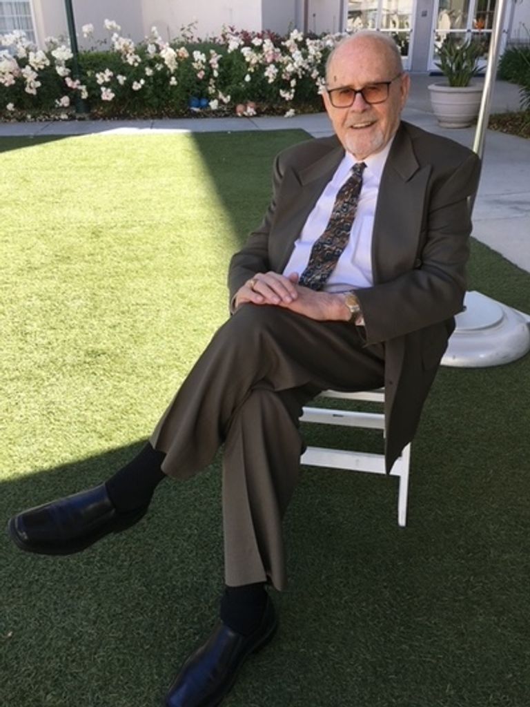 Robert Grant Wallace Profile Photo