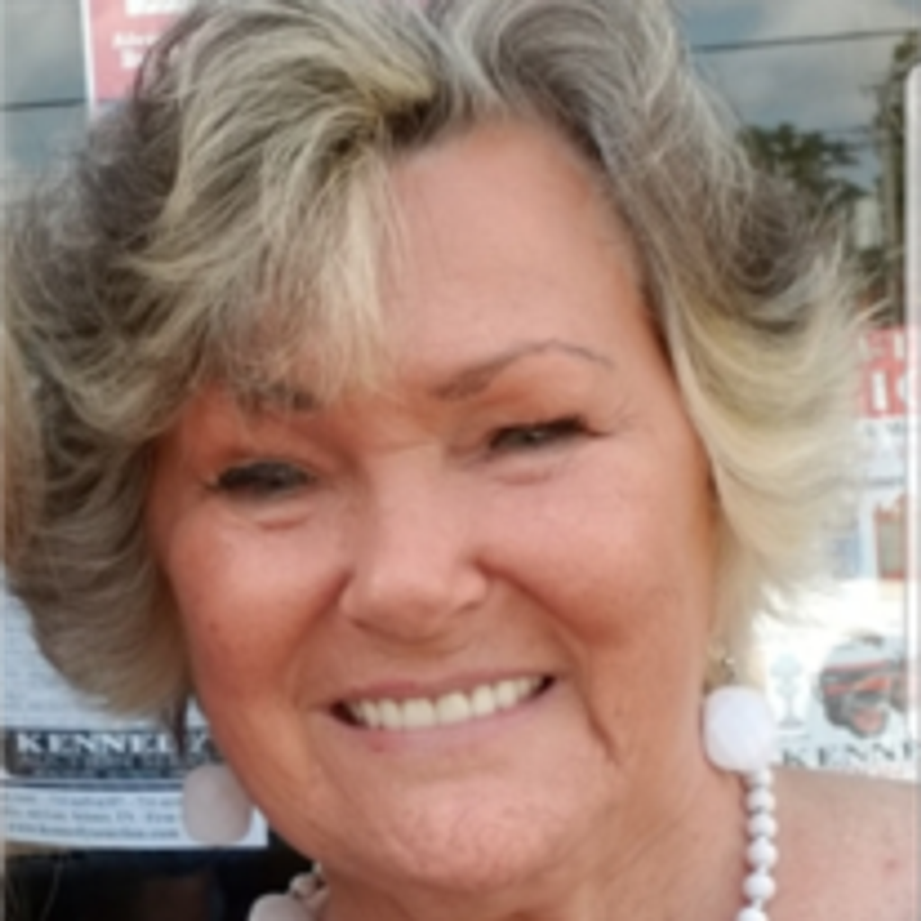 Tina  Lorene  Burns