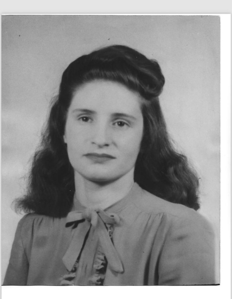 Helen (Cissorsky)  Kurick Profile Photo