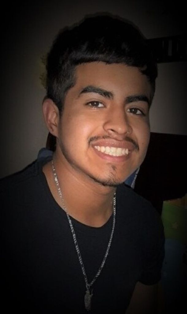 Oswaldo Leon Victoria Profile Photo