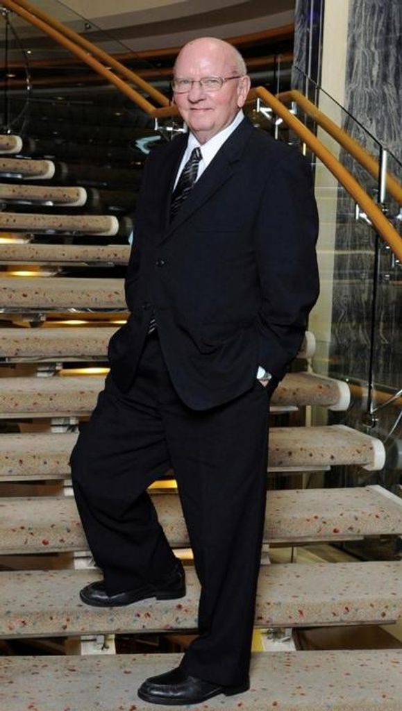 Irl Neil Holt Profile Photo