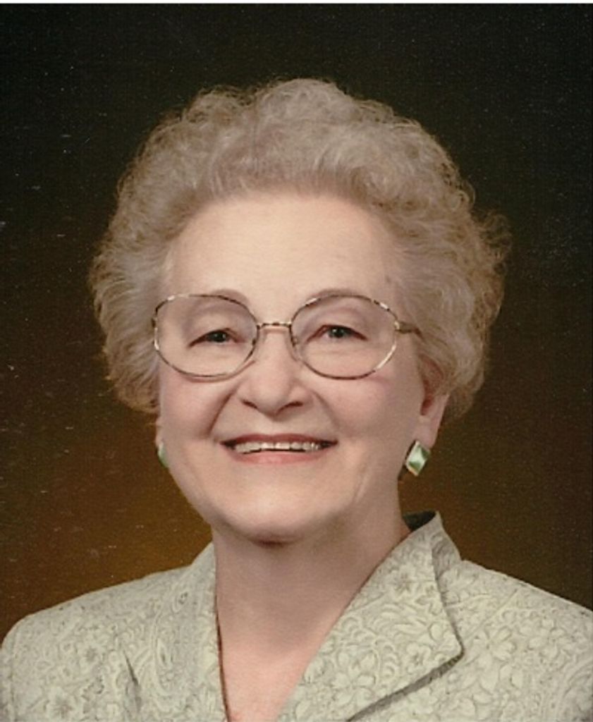 Lorraine J Studinski