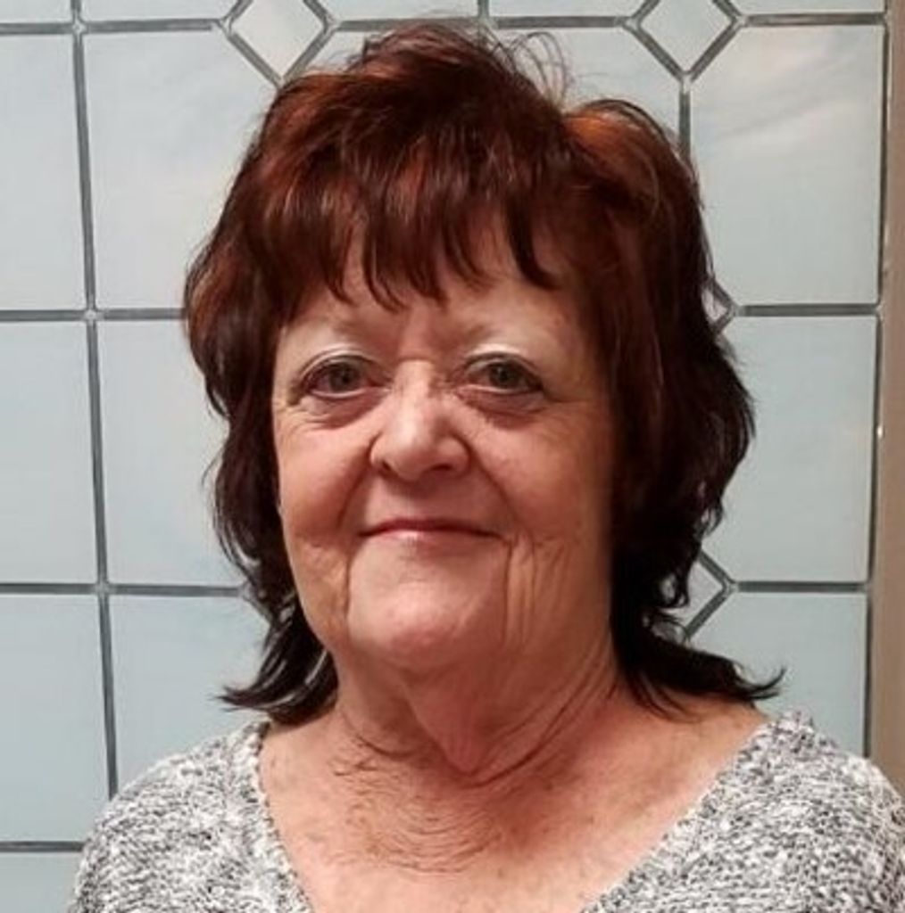 Louann (Johnson) Hale Profile Photo