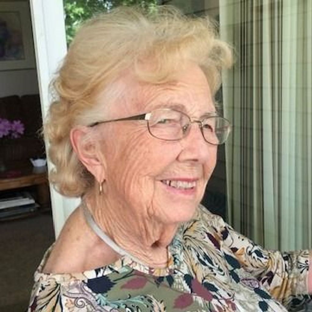 Lucille Harris Pierce Profile Photo