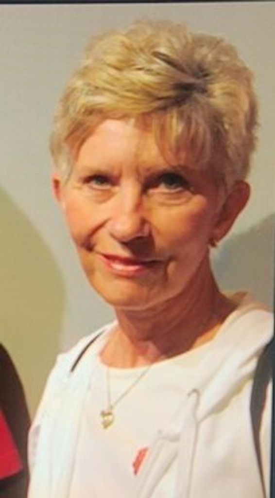 Elizabeth Saia Profile Photo