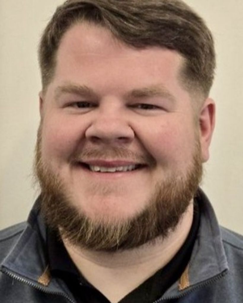 Adam Wayne Sills Profile Photo