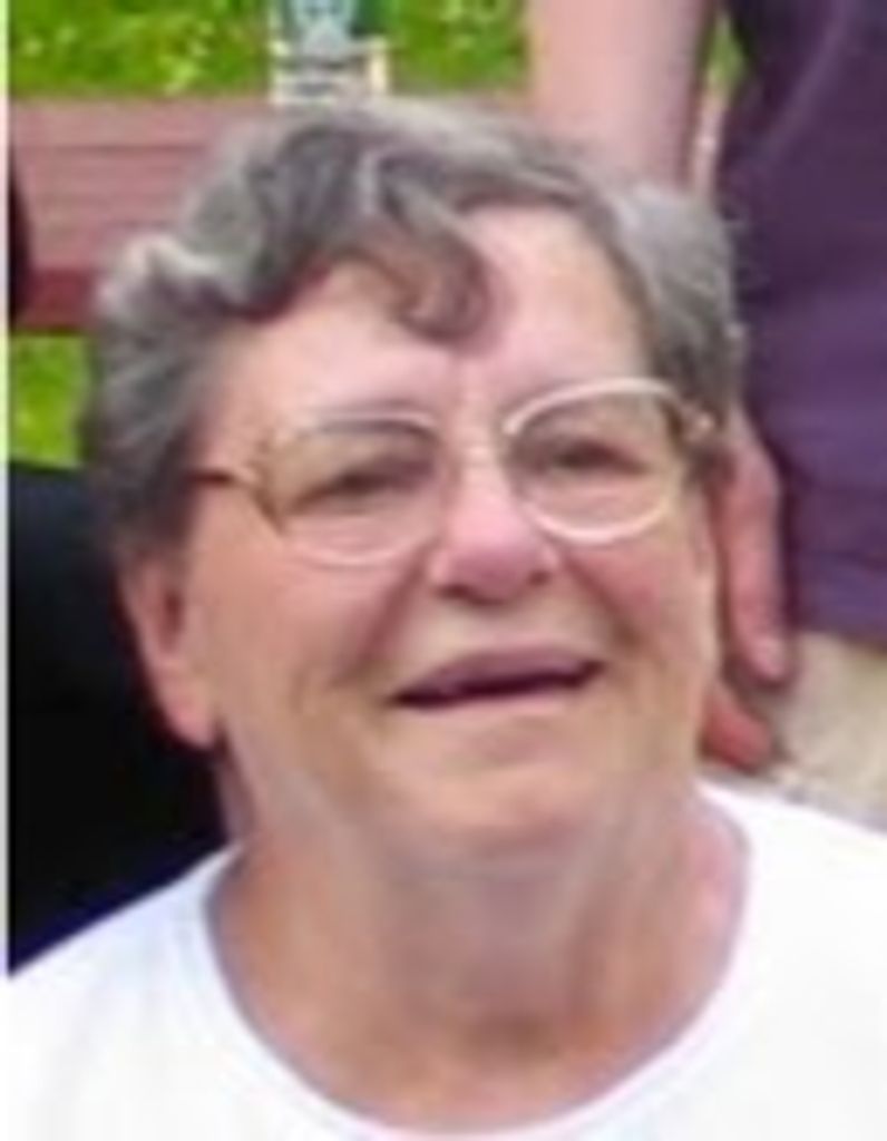 Charlotte Knight Profile Photo