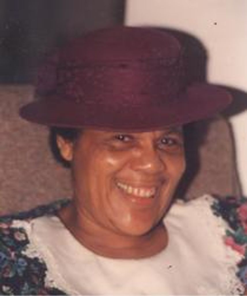 Linneth E. (Savizon)  Wilson