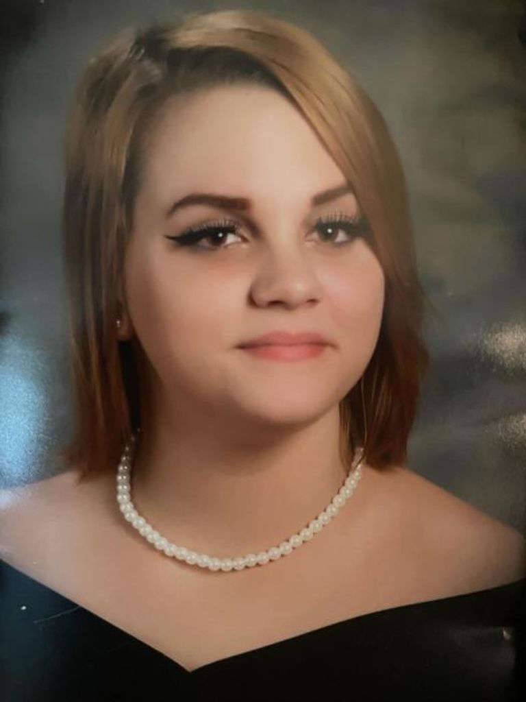 Skylar Moss Profile Photo