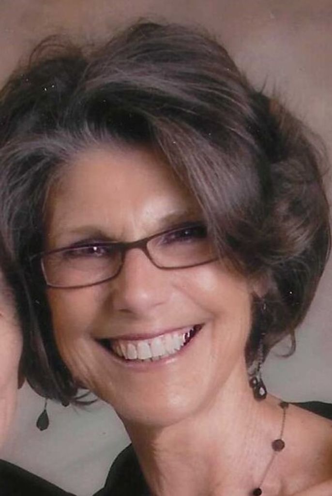 Vivian L. Maes Profile Photo