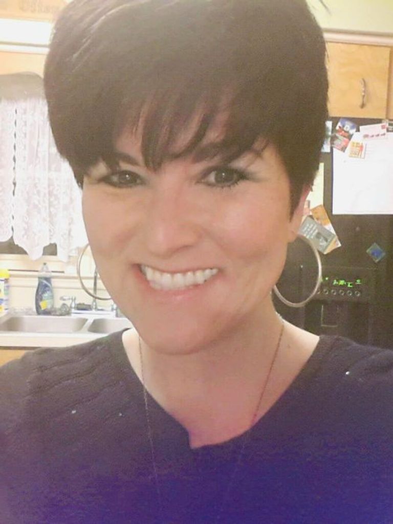 Lora Elizabeth Parraz Profile Photo