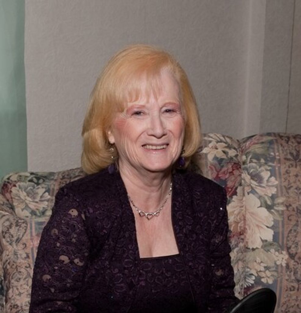 Mary Jane Luff Profile Photo