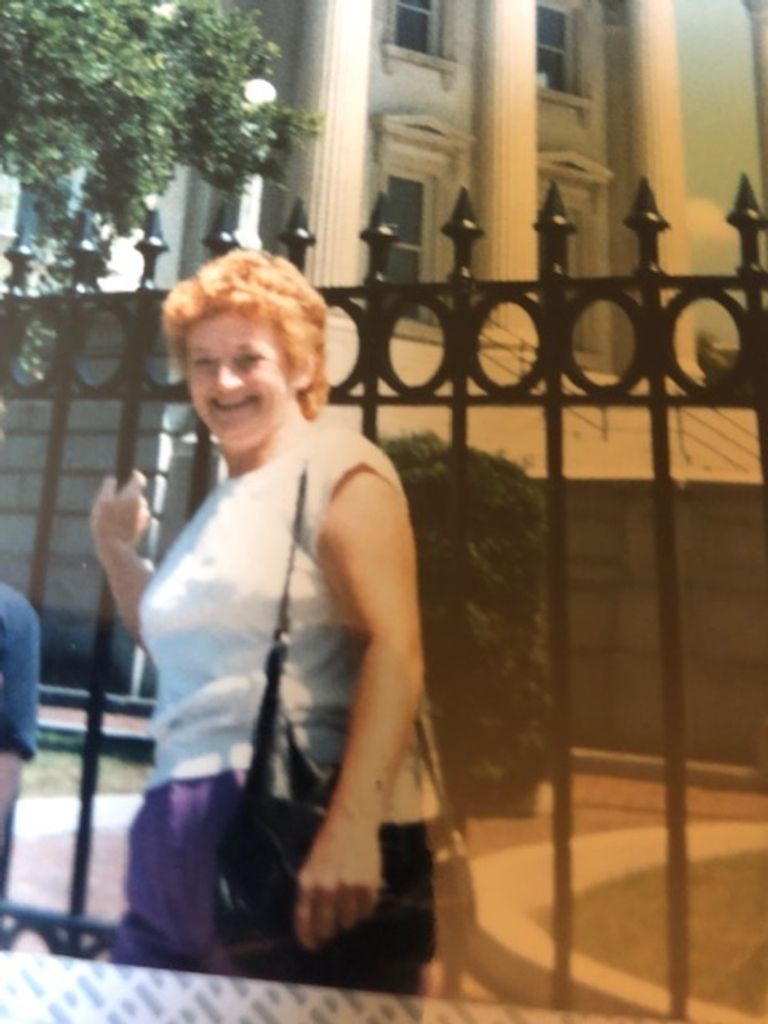 Ruth Carolyn (Cox)  Burbage