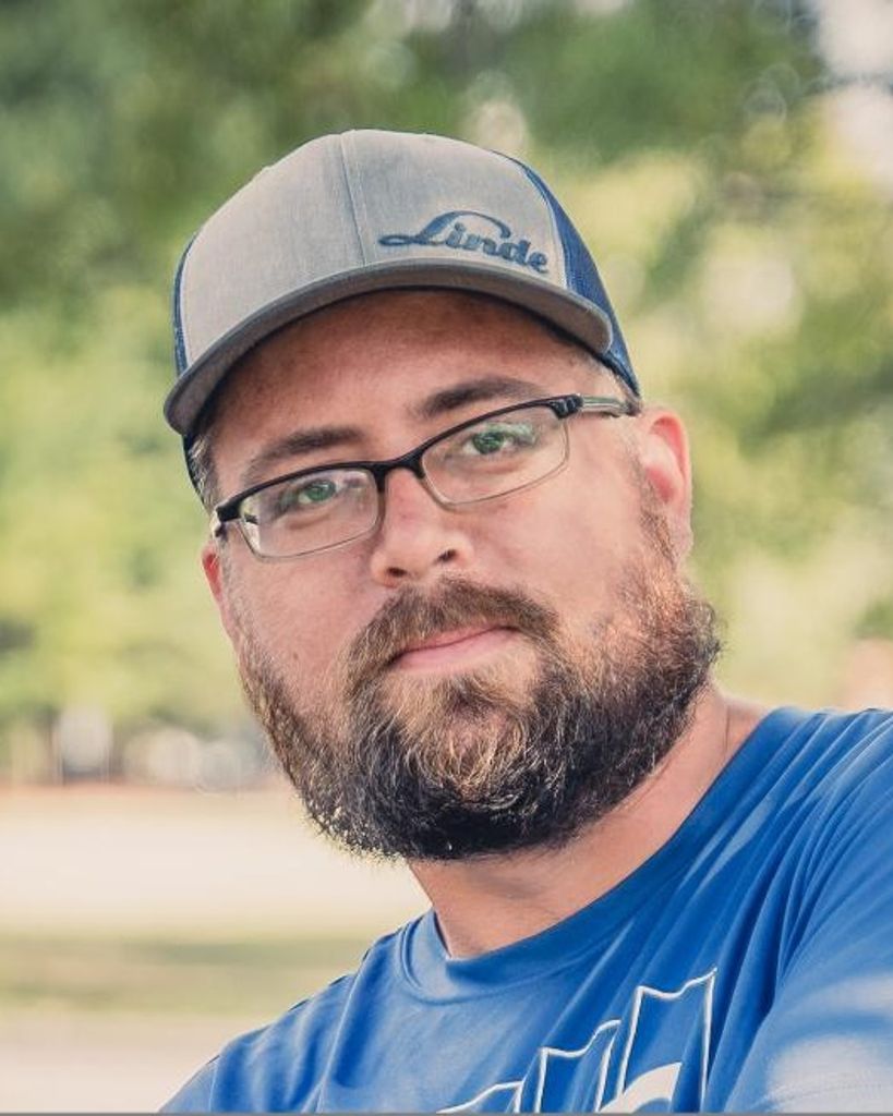 Andrew D Hunter Profile Photo