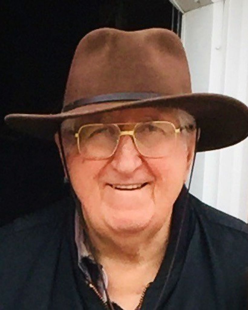 Lee Lloyd Simmons