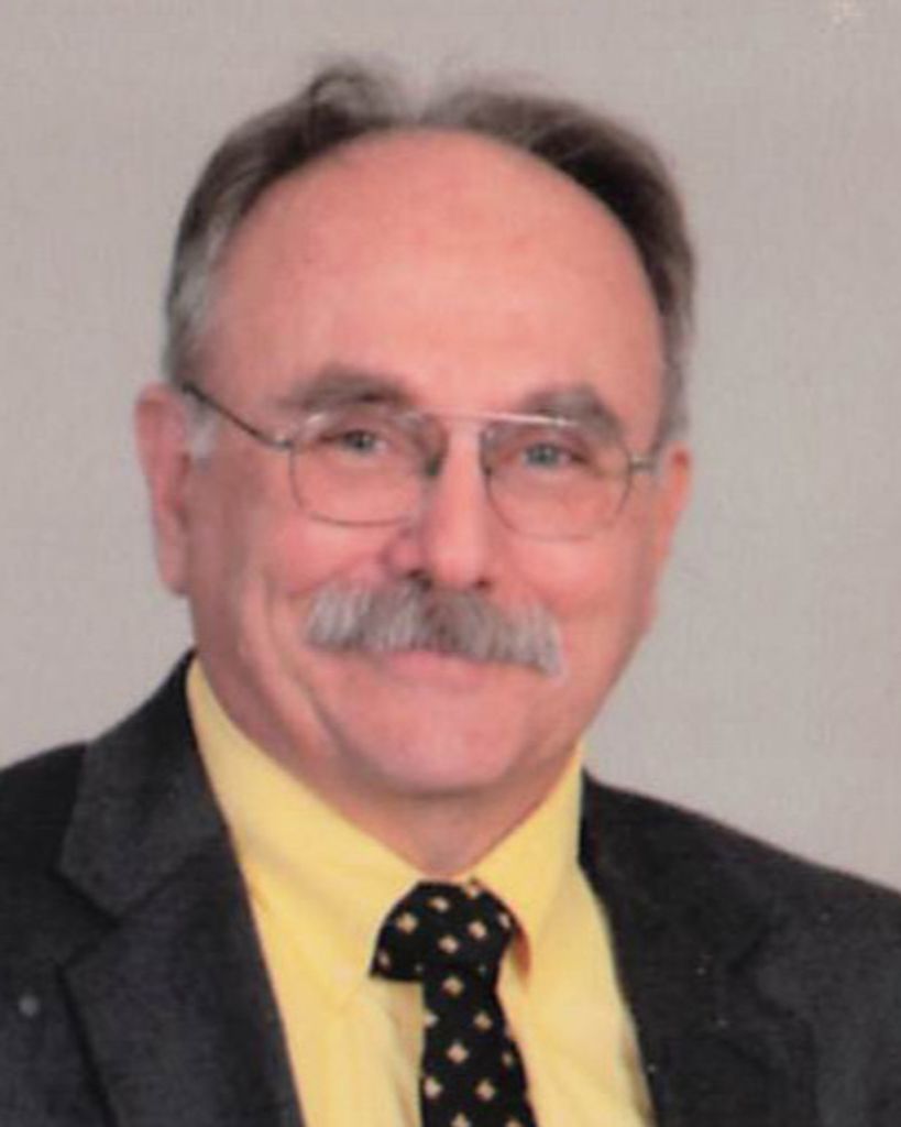 Robert L. Roe Profile Photo