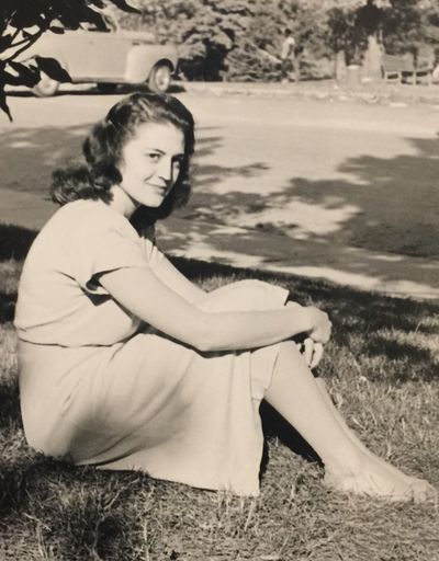 Betty Carroll photo gallery thumbnail 15 of 122